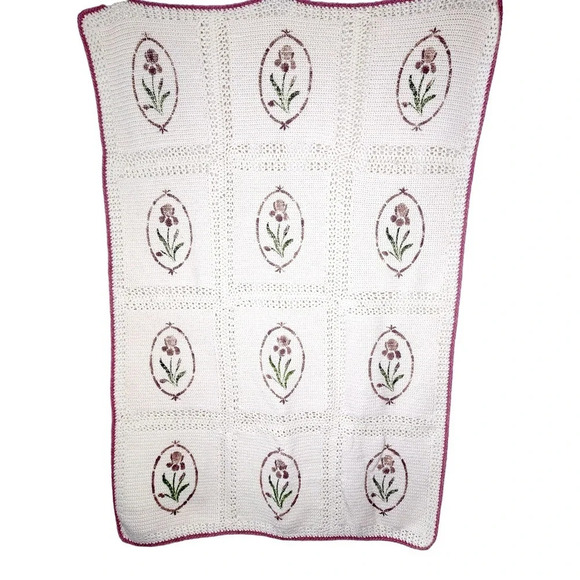 Vintage Handmade Floral Rose Crocheted Motif Granny Square Afghan Blanket 60x40 - Picture 1 of 13